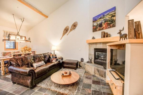 Twin Elks Lodge C11 Condo Ski In Stroll to Main Street Breckenridge